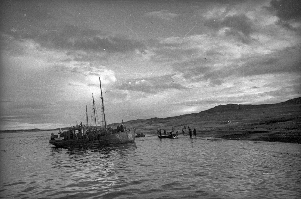 Песня «Вечер на рейде» смотреть онлайн