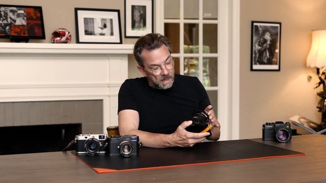 Leica Q2 Review - The Leica Q2 Monochrom. By photographer Thorsten Overgaard смотреть онлайн