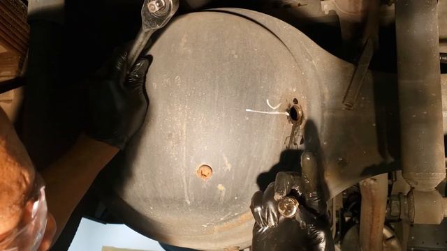 How to Service a International 4300Truck/Preventive Maintenance смотреть онлайн