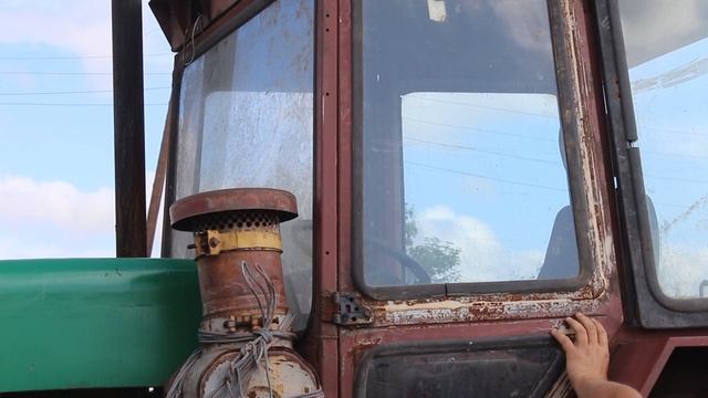 Врезаем новый замок на трактор смотреть онлайн