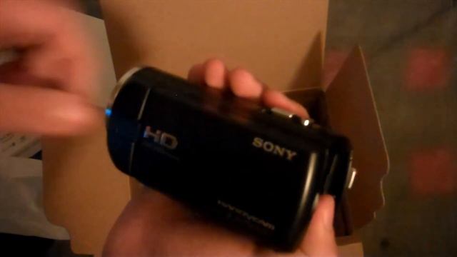 Unboxing: Sony Handycam HDR-CX220 смотреть онлайн