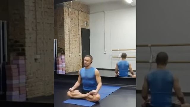 Йоговское дыхание, пранаяма для здоровья лёгких и техника утренней прокачки тела для его очищения смотреть онлайн