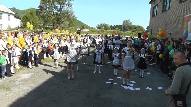 ФЛЕШМОБ 2017 -11 класс+1 класс СОШ № 22 с. Углекаменск Приморского края смотреть онлайн