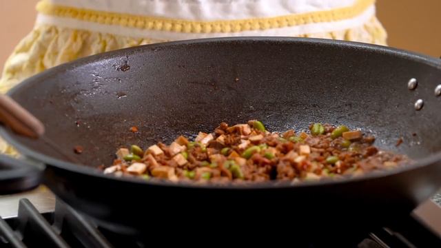 Noodle sauce with soybean paste 炸醬麵 смотреть онлайн