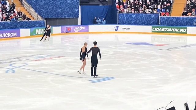 Александра Степанова Иван Букин разминка перед ПП 07.02.21 Кубок Первого канала по фигурному катани смотреть онлайн