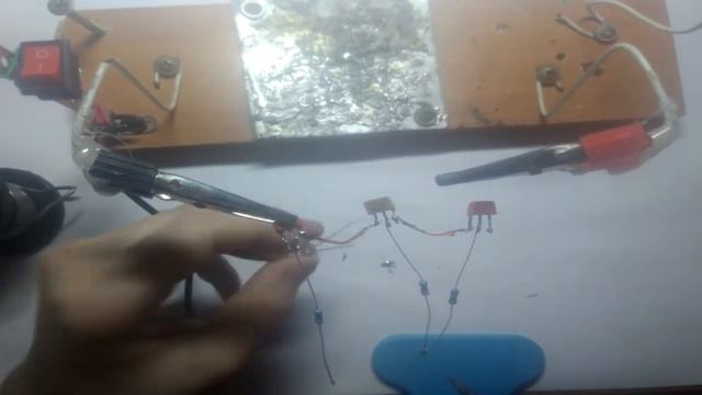 Как собрать Сенсорную Кнопку на 3-х Транзисторах КТ315Г смотреть онлайн