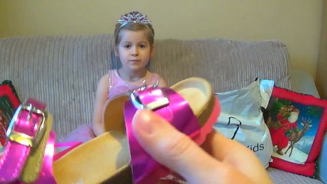 Скидки! Скидки! Распродажа одежды в Англии. Что мы купили. Распаковка. Обзор. смотреть онлайн