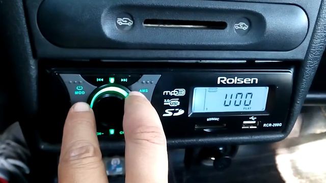 Автомагнитола Rolsen RCR-200    Отзыв