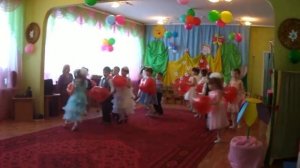 Танец с сердечками подготовительная группа