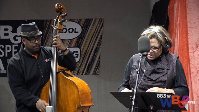 Melissa Walker & Christian McBride - "How Insensitive" смотреть онлайн