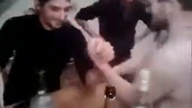 Судью на мыло!!! Ну или в шкаф ПРИКОЛ!!! смотреть онлайн