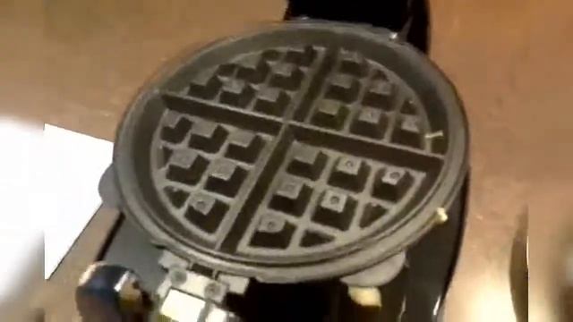 Hamilton Beach Flip Belgian Waffle Maker with Removable Plates [Review] смотреть онлайн