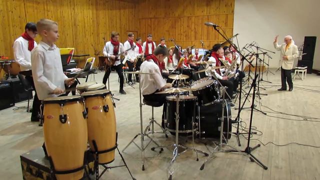 25 or 6 to 4 – Chicago - Drum cover - Daniel and Ilya Varfolomeyev - Orchestra " Little Band" смотреть онлайн