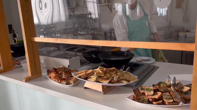 Iberostar Bouganville Playa Dining Room Food смотреть онлайн