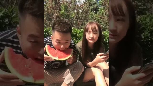 дай кусить ребятам на фронт я там уже был и знаю каково это 2202 2003 4591 2586 сбер смотреть онлайн