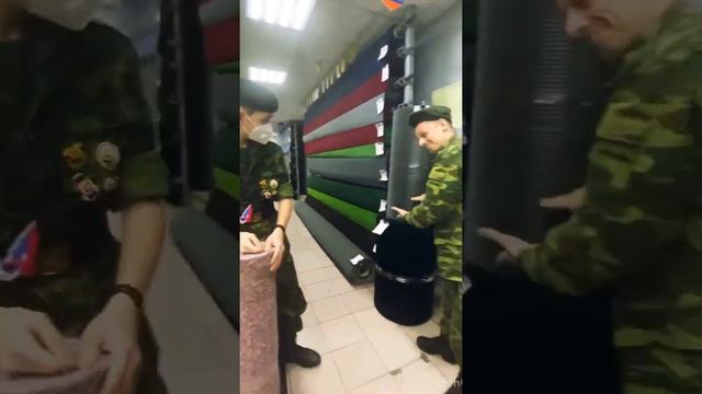 От военных и Астерлин всех мужчин с 23 февраля :-) смотреть онлайн