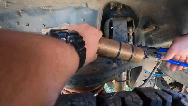 Superior Engineering Remote Reservoir Shock Mounts install on GU Patrol смотреть онлайн