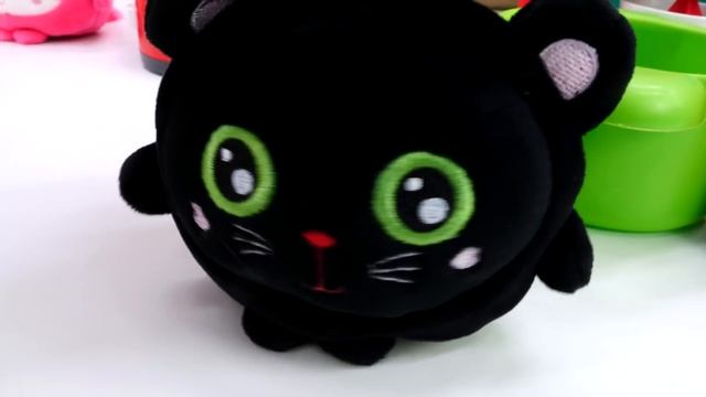 Обзор и распаковка: Игрушки Антистресс Сквиши! Кидаемся игрушками смотреть онлайн