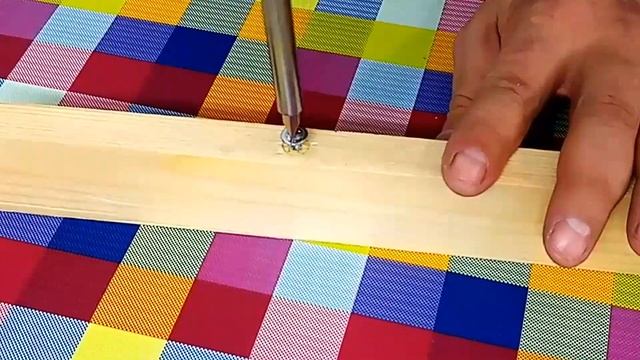 Как выкрутить саморез без шлицов. смотреть онлайн