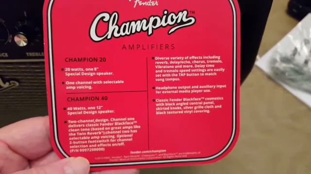 FENDER CHAMPION 20 GUITAR AMP UNBOXING. смотреть онлайн