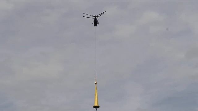 Поднятие шпиля на колокольню Успенского собора. Тула. Часть 1.Поднятие. смотреть онлайн