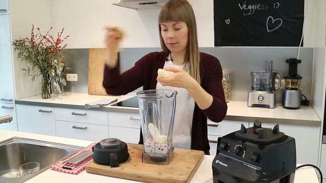 Red Currant Smoothie for Glowing Skin смотреть онлайн