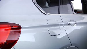 Как открыть лючок бензобака BMW X5 (E70)