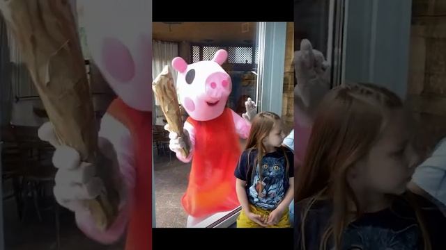 Пигги Роблокс следит за нами! Watch Me * Piggy Roblox is watching us! смотреть онлайн