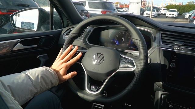 2024 Volkswagen Tiguan SE R Line Platinum Gray | Video Tour with Cameron смотреть онлайн