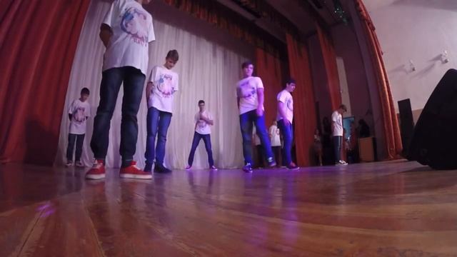 Школа брейкинга Стереотипы танец «Кактус». Руководитель: Гребнев П.А. смотреть онлайн