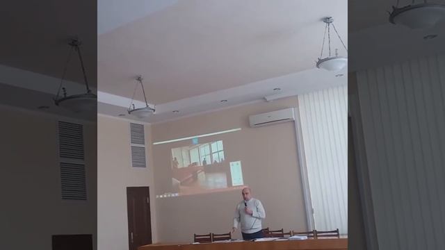Пенсия не является доходом, поэтому автоматически освобождаются от уплаты за ЖКХ. смотреть онлайн