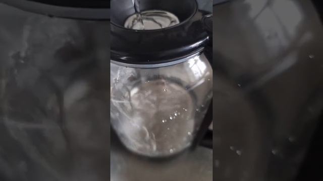 Электрический чайник Polaris PWK 1712CGLD WIFI IQ Home смотреть онлайн