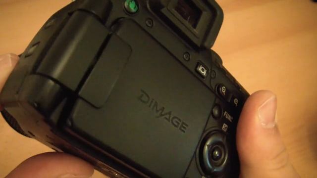 Konica Minolta DiMAGE A200 смотреть онлайн