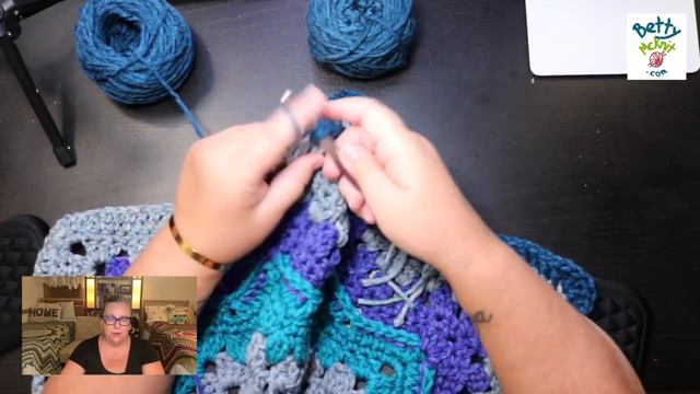 6-Day Star Blanket with the Ridgy Didge Stripe with Betty McKnit - Start to Finish - Day 2 смотреть онлайн