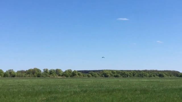 Охотник летает над добычей смотреть онлайн