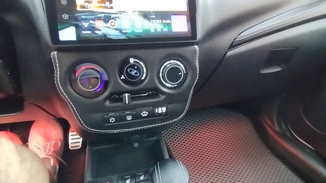 Оклейка крыши пленкой "под панораму" на LADA Granta FL (только результат) и обращение к подписчикам смотреть онлайн