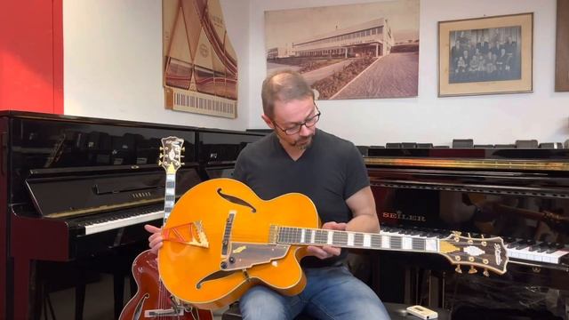 PROVA TEST CHITARRA JAZZ ARCHTOP elettrificata D'Angelico EXL-1 Throwback a cura di borsarionline.i смотреть онлайн