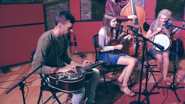 Santa Train / Sleigh Ride - The Petersens (LIVE) смотреть онлайн
