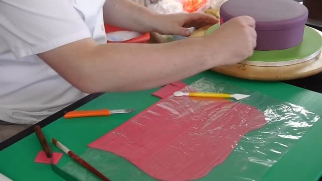 Free Cake Decorating Lessons | CakeFlix