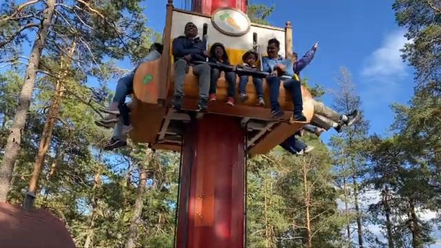 Mini free fall drop in Kolmarden | Mini-Hopp ride in Kolmården смотреть онлайн