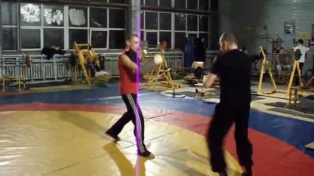 Защита против одной руки на отходах  Луганск 08.02.2013г