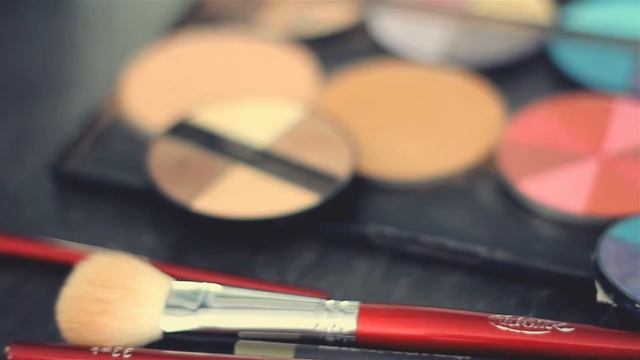 Мастер-класс №26 - Дымчатый макияж глаз Меган Фокс (Megan Fox makeup Tutorial) - видео #GOSH смотреть онлайн