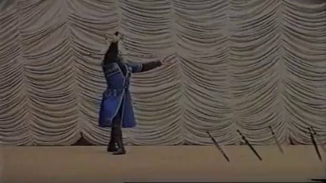 Осетинский танец с кинжалами/Ossetian dance with daggers смотреть онлайн