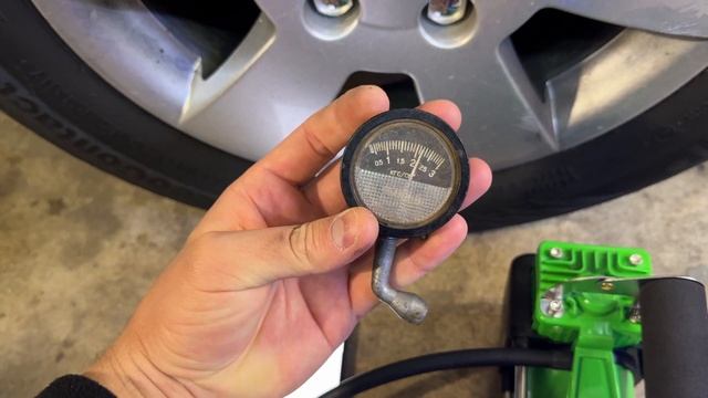 Тест та розбирання автомобільного компресора RZTK АС 85 LED смотреть онлайн