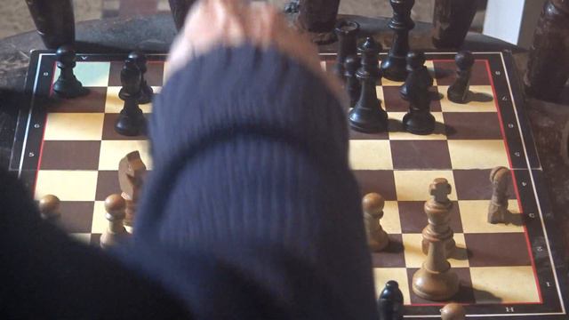 XVIII 8q Echec Stratégie Pion isolé 17 смотреть онлайн