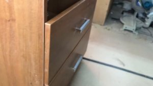 Установка ящиков с шариковыми направляющими.