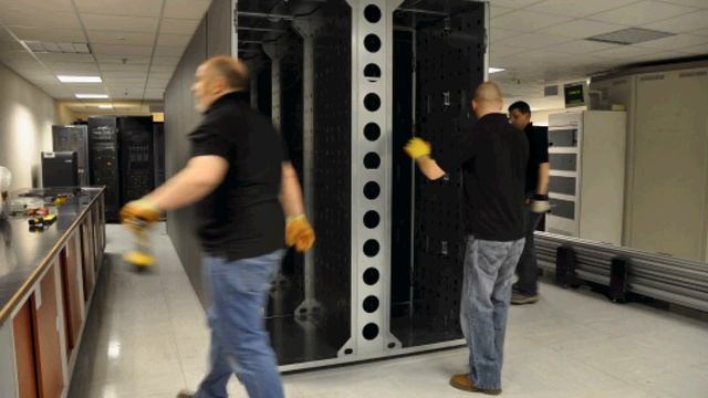 TimeLapse installation of Storagetek SL8500 смотреть онлайн