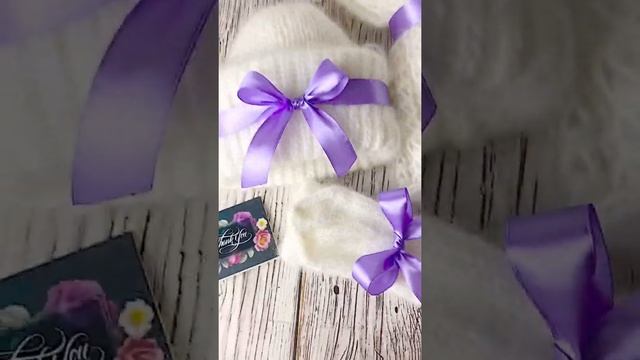 Вязаный зимний комплект белого цвета ( шапка, шарф, варежки) смотреть онлайн