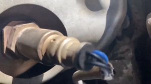 Где номер двигателя у Lexus RX 350