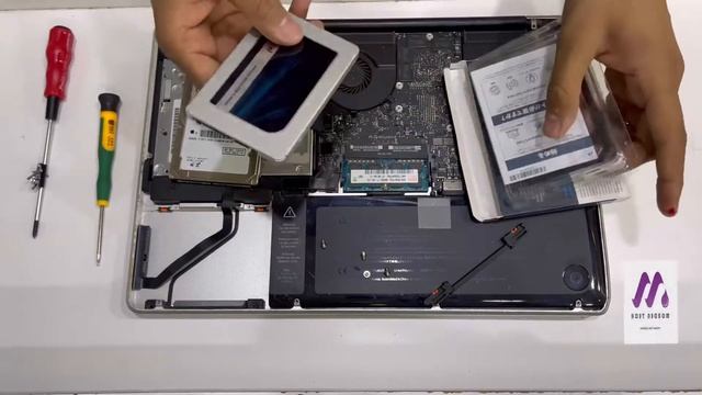 How to change MacBook Pro (15-inch, Mid 2010) SSD Drive Upgrade смотреть онлайн